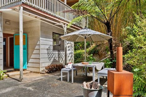 Photo of property in 33 Buckleton Road, Tawharanui Peninsula, Matakana, 0986