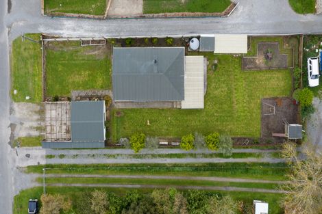 Photo of property in 23 Cross Street, Coalgate, 7673