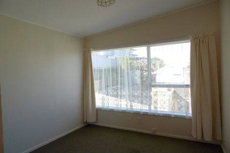 Photo of property in 15 Sunset Parade, Plimmerton, Porirua, 5026