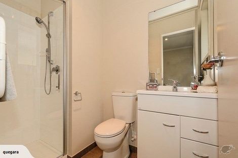 Photo of property in 19 Anna Lane, Glen Eden, Auckland, 0602