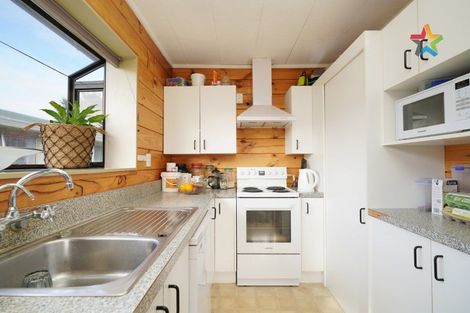 Photo of property in 16 Gretna Street, Heidelberg, Invercargill, 9812