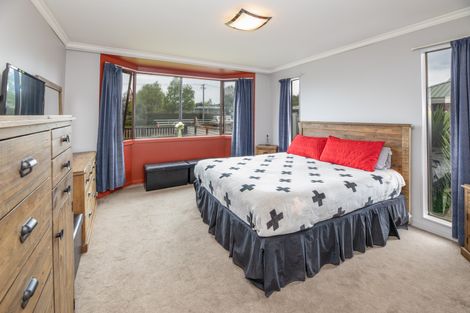 Photo of property in 23 Cross Street, Coalgate, 7673