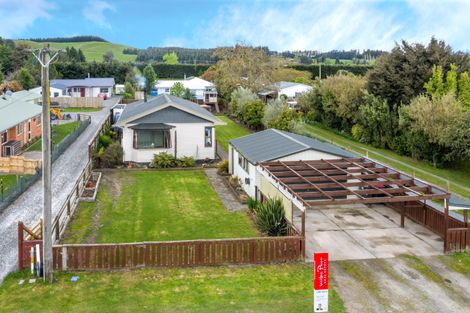 Photo of property in 23 Cross Street, Coalgate, 7673