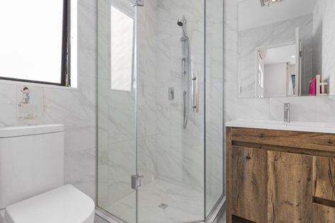 Photo of property in 4 Brownlee Place, Pukekohe, 2120