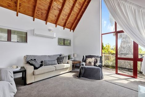 Photo of property in 4/149a Mokoia Road, Birkenhead, Auckland, 0626