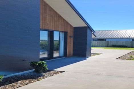 Photo of property in 6 Gisele Crescent, Halswell, Christchurch, 8025