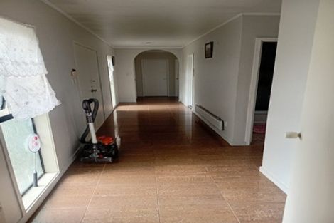 Photo of property in 17 Meadowcourt Drive, Manukau, Auckland, 2025