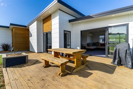 Photo of property in 2 Monterey Drive, Balclutha, 9230