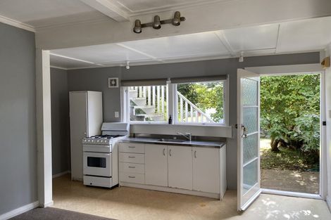 Photo of property in 18 Shoal Bay Road, Devonport, Auckland, 0624