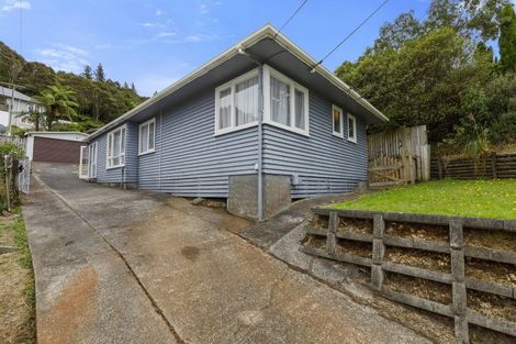 Photo of property in 81 Bird Grove, Stokes Valley, Lower Hutt, 5019