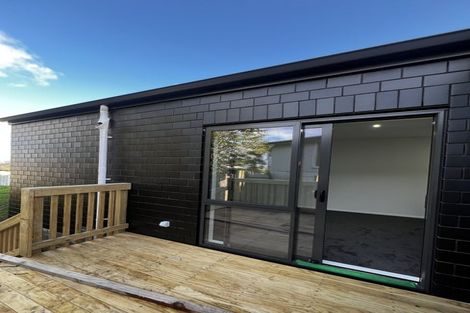 Photo of property in 47 Coniston Avenue, Te Atatu South, Auckland, 0610