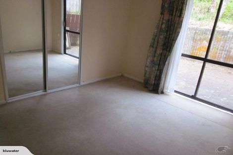 Photo of property in 4 Sasanqua Way, Crofton Downs, Wellington, 6035