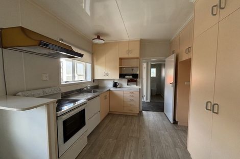 Photo of property in 6 Valley Road, Pukekohe, 2120