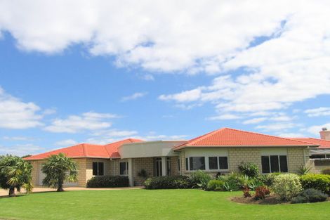Photo of property in 115 Koutunui Road, Athenree, Katikati, 3177