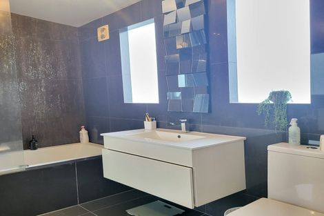 Photo of property in 1/185 Lake Road, Belmont, Auckland, 0622