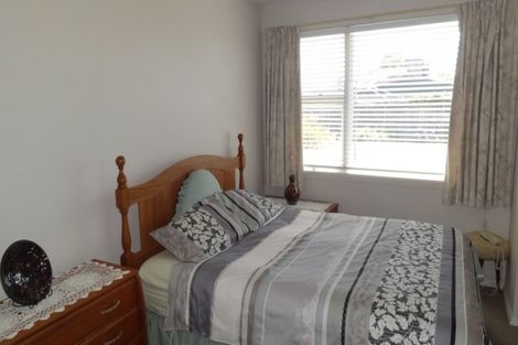 Photo of property in 44 Wychwood Crescent, Bishopdale, Christchurch, 8053