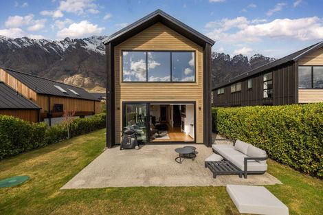 Photo of property in 25 Double Cone Road, Jacks Point, Queenstown, 9371