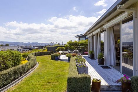 Photo of property in 30 Karapoto Lane, Rainbow Point, Taupo, 3330