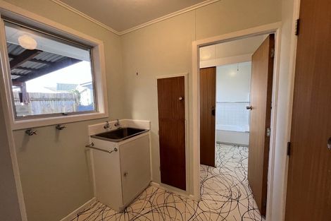 Photo of property in 1 Evelyn Place, Welbourn, New Plymouth, 4310