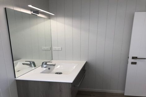 Photo of property in 27 Tremaine Avenue, Two Mile Bay, Taupo, 3330