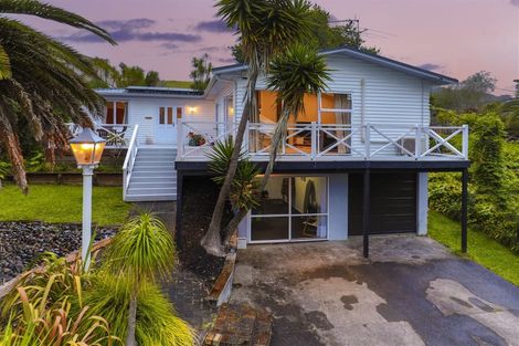 Photo of property in 23 Grassmere Road, Henderson Valley, Auckland, 0612