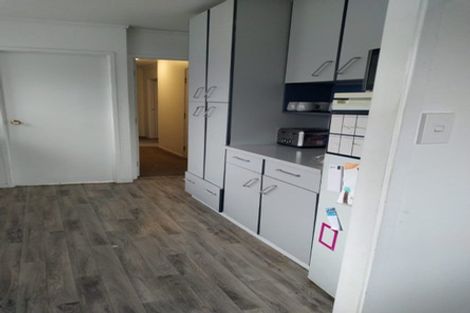 Photo of property in 10 Sabana Place, Unsworth Heights, Auckland, 0632