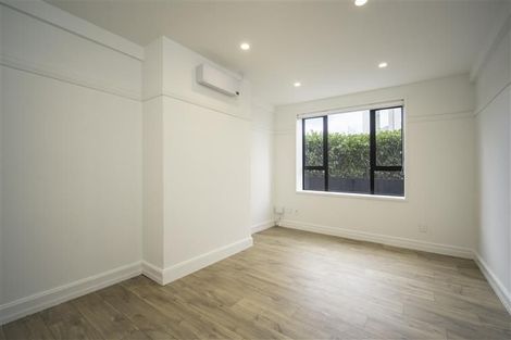 Photo of property in 8/349 Tamaki Drive, Saint Heliers, Auckland, 1071