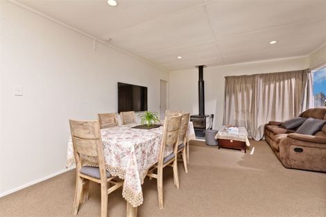 Photo of property in 738 East Coast Road, Pinehill, Auckland, 0632