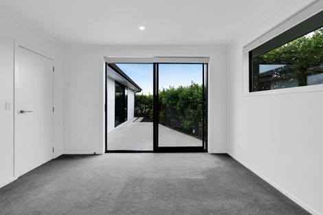 Photo of property in 4/31 Links Drive, Waiwhakaiho, New Plymouth, 4312