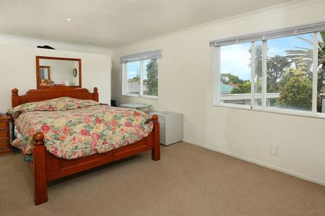 Photo of property in 1/3185 Great North Road, New Lynn, Auckland, 0600