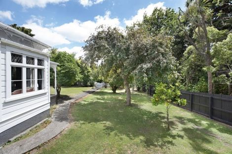 Photo of property in 21 Bond Street, Marton, 4710