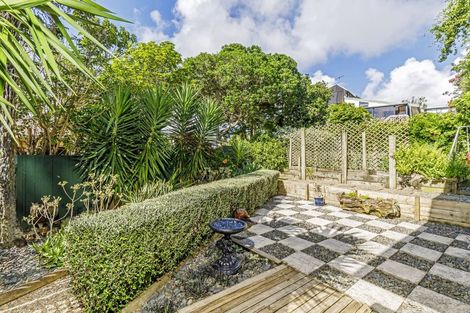 Photo of property in 10 Sunburst Lane, Torbay, Auckland, 0630