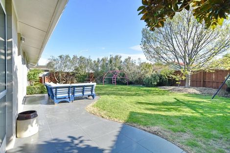 Photo of property in 9 Coates Place, Rangiora, 7400