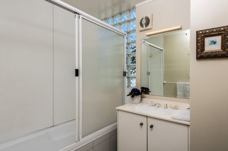 Photo of property in 1/103 Aberdeen Road, Castor Bay, Auckland, 0620