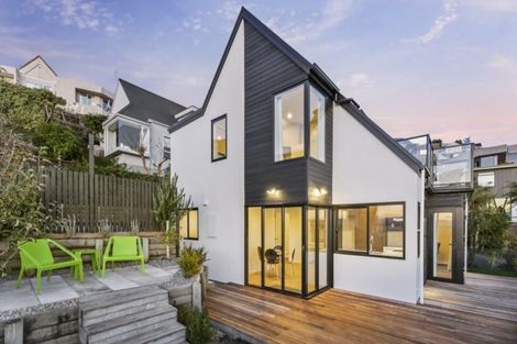 Photo of property in 11 Lookaway Place, Huntsbury, Christchurch, 8022