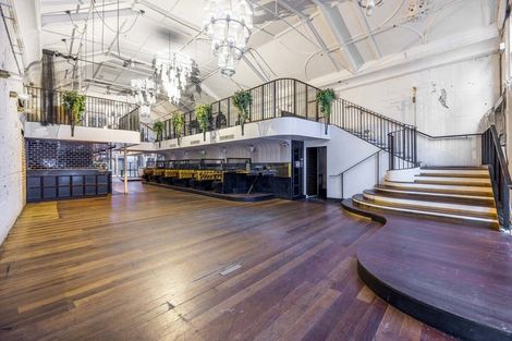 Photo of property in 44a Queen Street, Northcote Point, Auckland, 0627