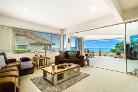 Photo of property in 2/26 Orchard Road, Waiake, Auckland, 0630