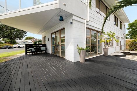 Photo of property in 4 Oceanview Road, Mount Maunganui, 3116