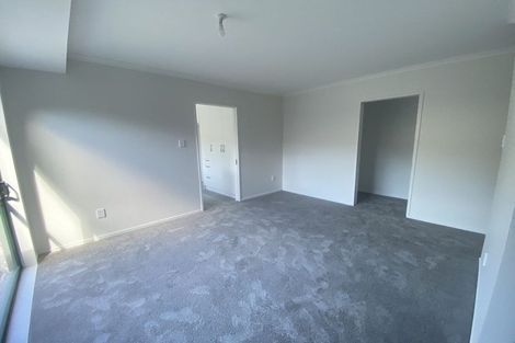 Photo of property in 15 Vanderbilt Parade, Albany, Auckland, 0632