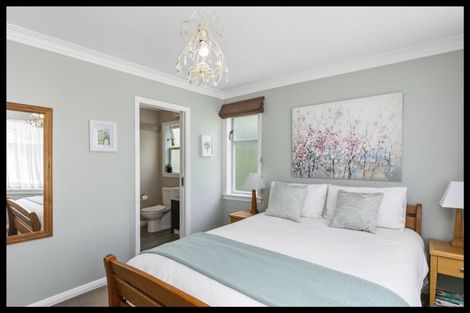 Photo of property in 22 Everest Street, Khandallah, Wellington, 6035