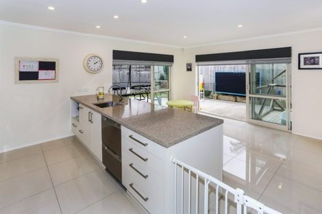 Photo of property in 4 Shepherds Road, Papakura, 2110