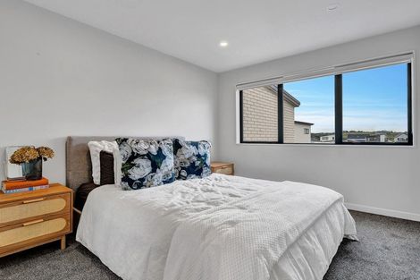 Photo of property in 5/86 Fred Taylor Drive, Westgate, Auckland, 0814