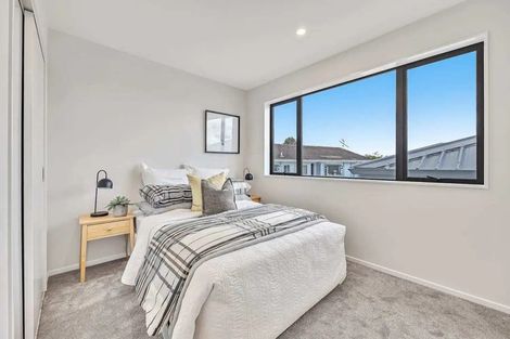 Photo of property in 29c Rotoiti Avenue, Pakuranga Heights, Auckland, 2010