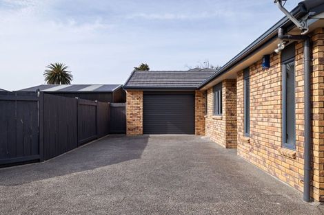 Photo of property in 10a Stewart Crescent, Hokowhitu, Palmerston North, 4410