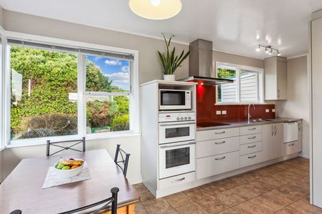 Photo of property in 8 Francis Road, Paraparaumu Beach, Paraparaumu, 5032