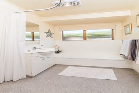 Photo of property in 1/29 Awaruku Road, Torbay, Auckland, 0630