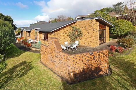 Photo of property in 13 Vintage Drive, Henderson, Auckland, 0612