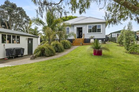 Photo of property in 6 Aratapu Street, Waitara, 4320