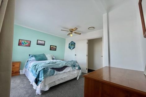 Photo of property in 57 Fairmount Road, Titirangi, Auckland, 0604