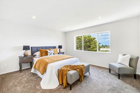 Photo of property in 25b Pupuke Road, Birkenhead, Auckland, 0627